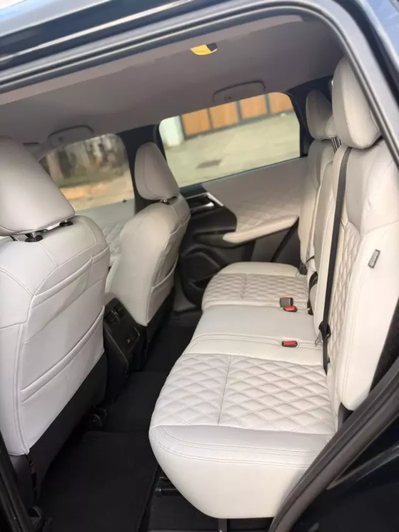 Mitsubishi Outlander GLX - 2025