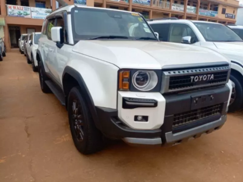 TOYOTA LANDCRUISER VXR - 2024