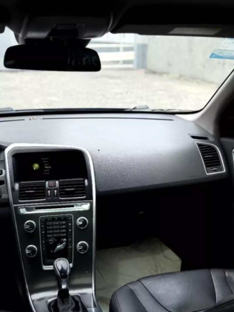 Volvo XC60   - 2015