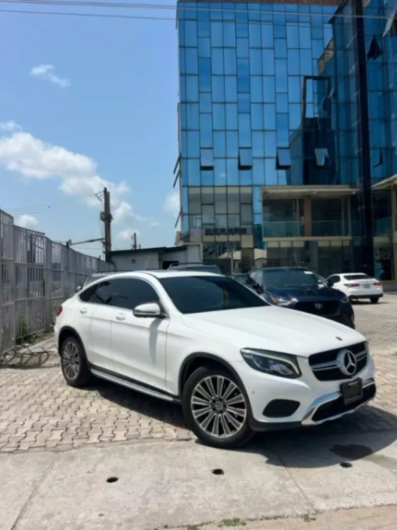 Mercedes-Benz GLC 300   - 2018