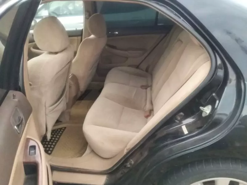 Honda Accord - 2006