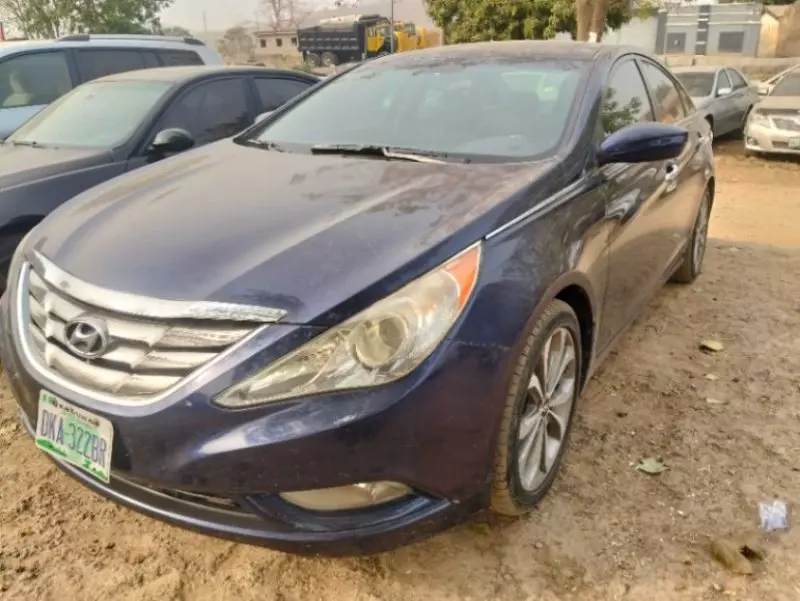Hyundai Sonata   - 2013