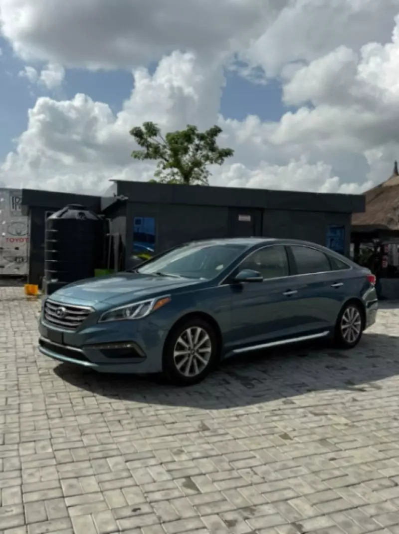 Hyundai Sonata   - 2017