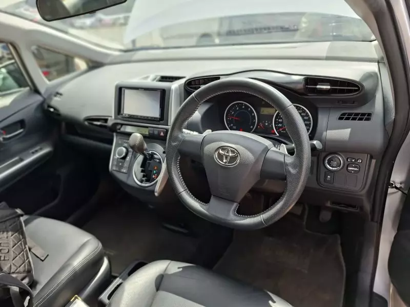 Toyota Wish   - 2011