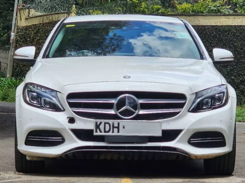 Mercedes-Benz C200   - 2016