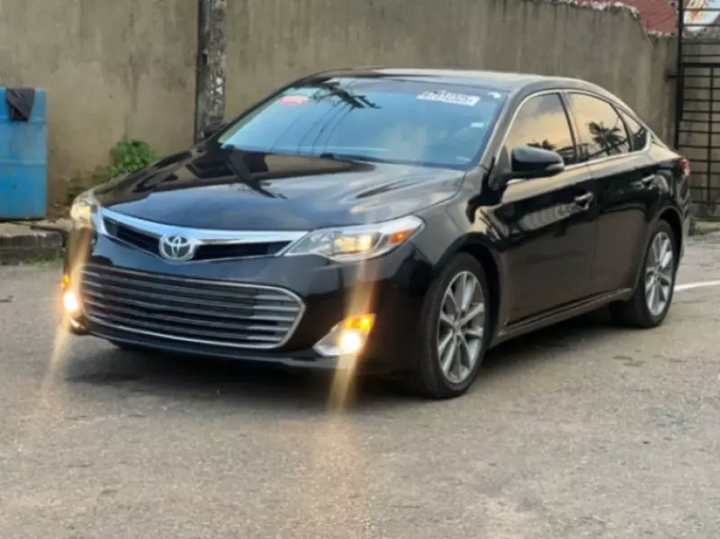Toyota Avalon   - 2014