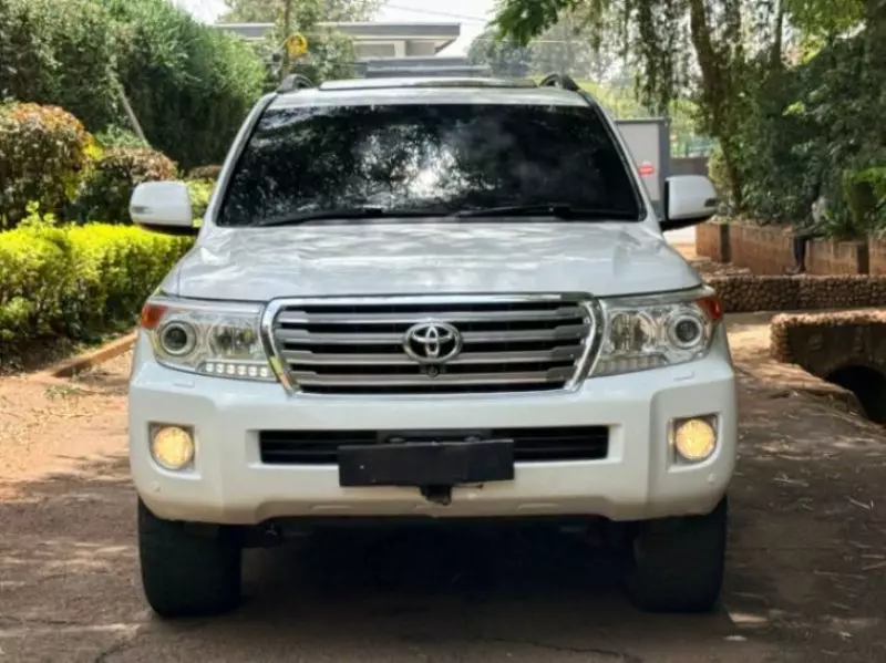 Toyota Land Cruiser VX   - 2015