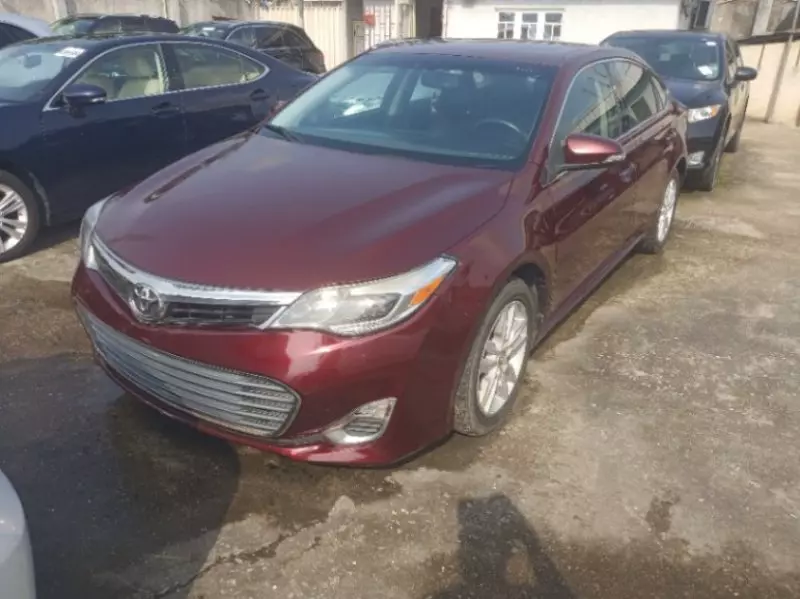 Toyota Avalon   - 2014