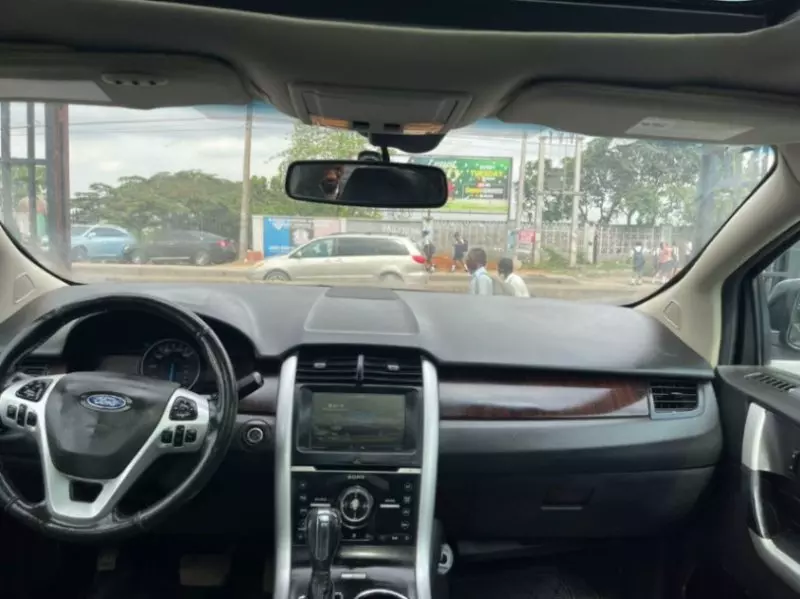 Ford Edge   - 2012