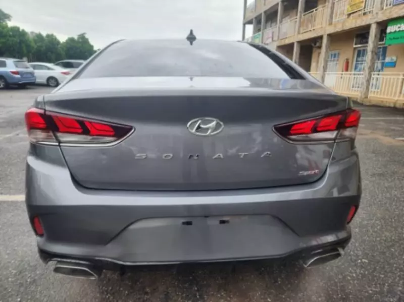 Hyundai Sonata   - 2019