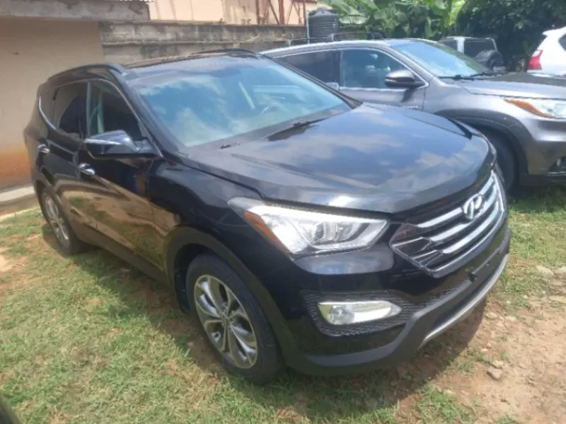 Hyundai Santa Fe   - 2014