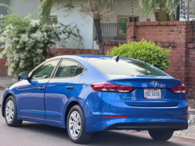 Hyundai Elantra   - 2017