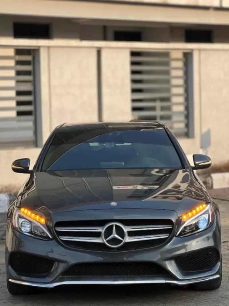 Mercedes-Benz C 300 - 2015