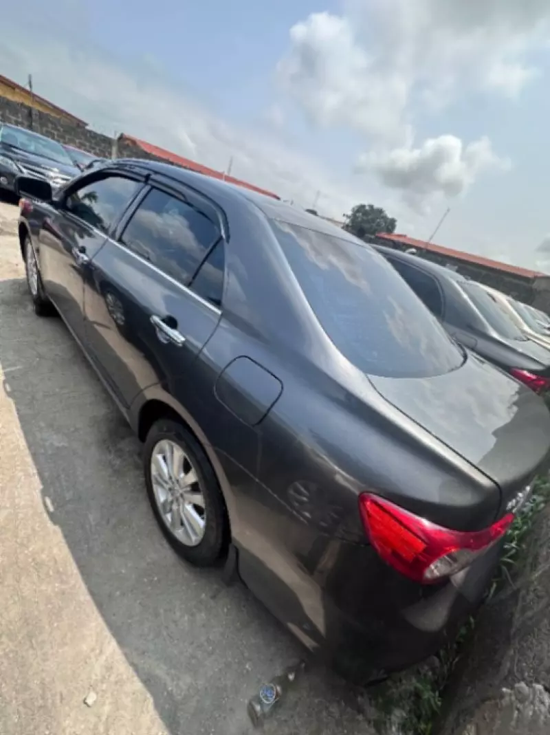 Toyota Corolla   - 2012