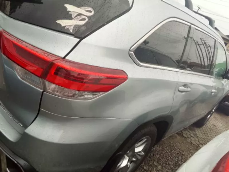 TOYOTA Highlander - 2017