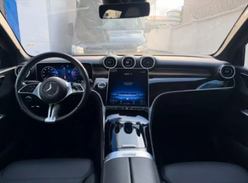 Mercedes-Benz GLC 300   - 2025