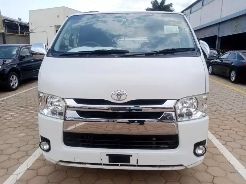Toyota Hiace   - 2014