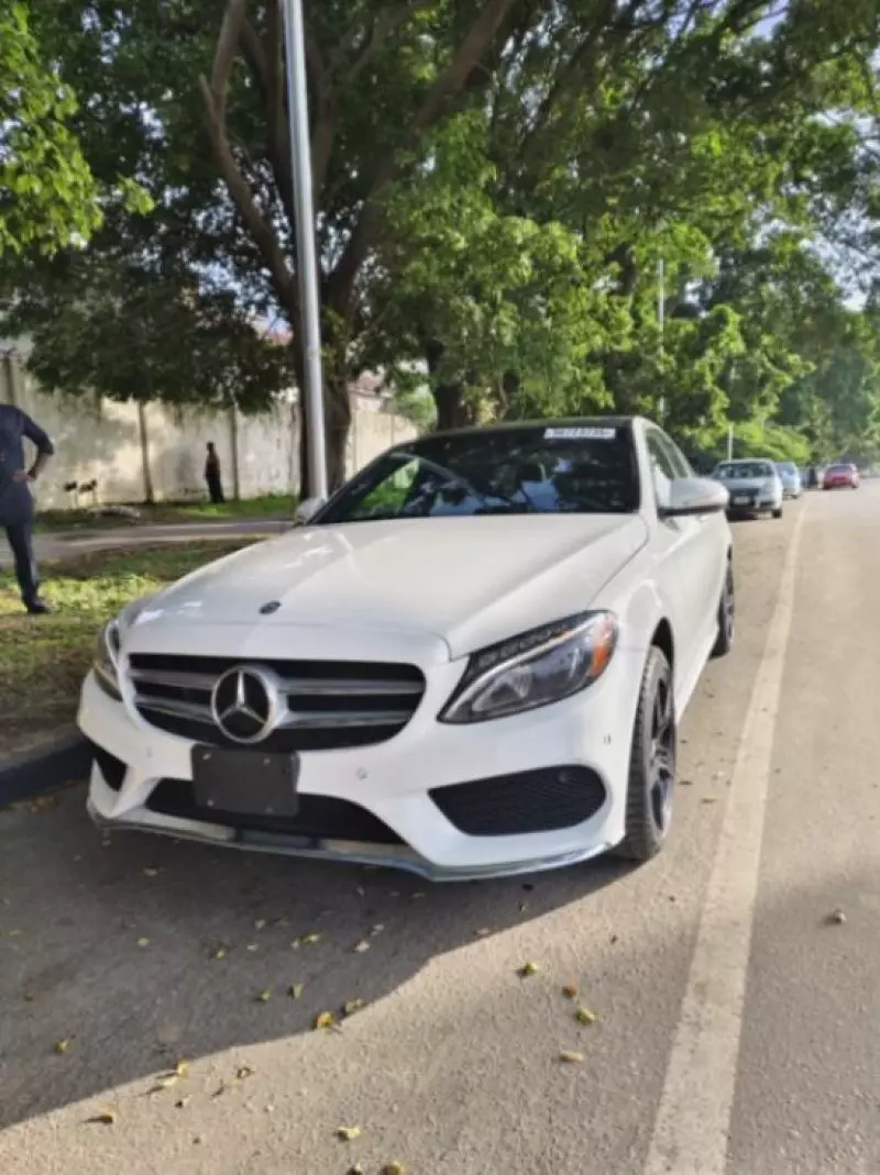 Mercedes-Benz C400   - 2015