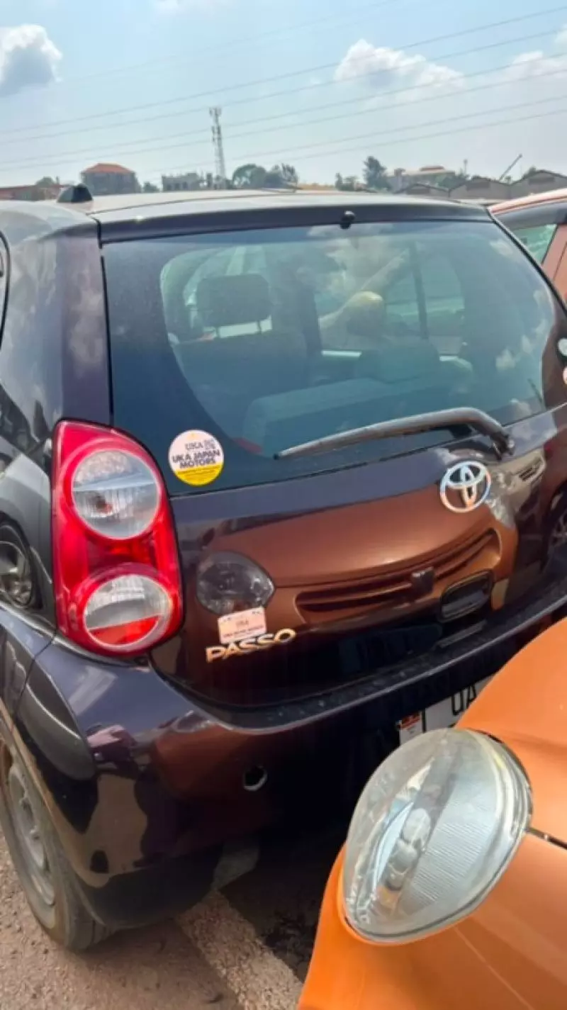TOYOTA Passo   - 2011
