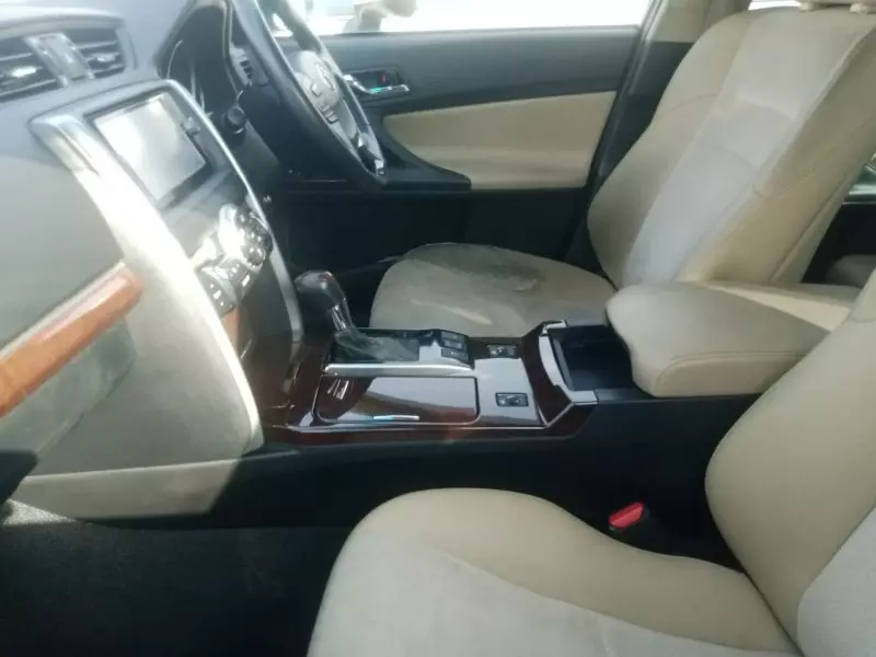 Toyota Mark X   - 2012