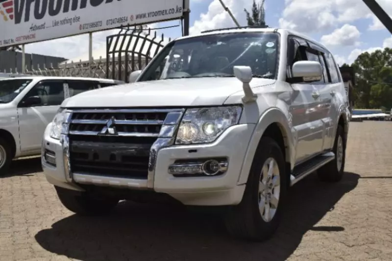 Mitsubishi Pajero   - 2018