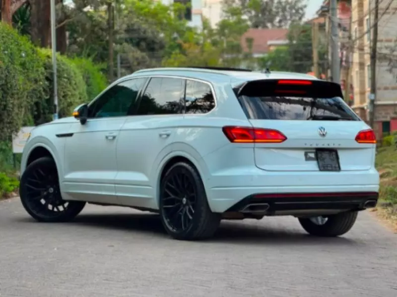 Volkswagen Touareg   - 2019