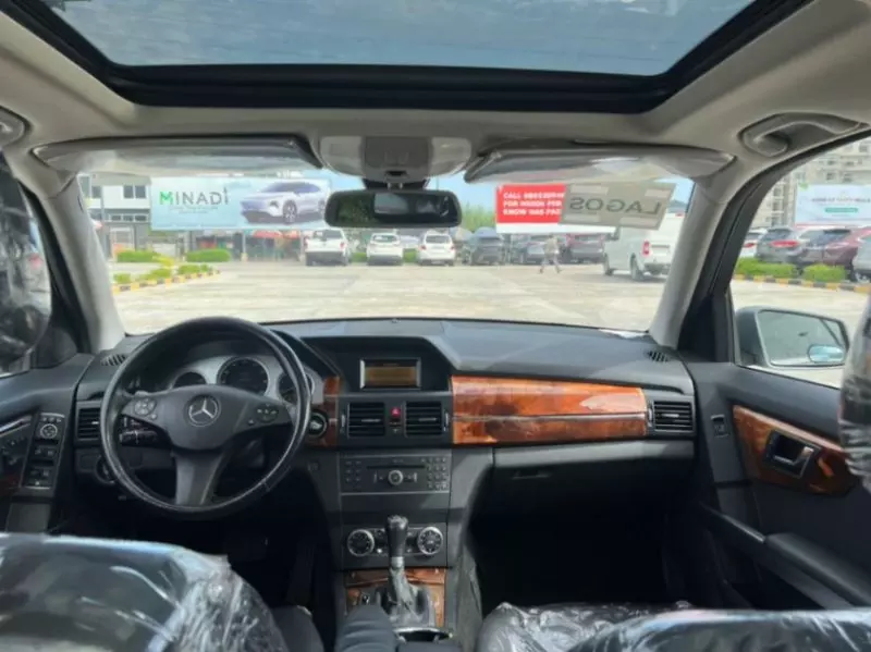 Mercedes-Benz GLK 350   - 2010