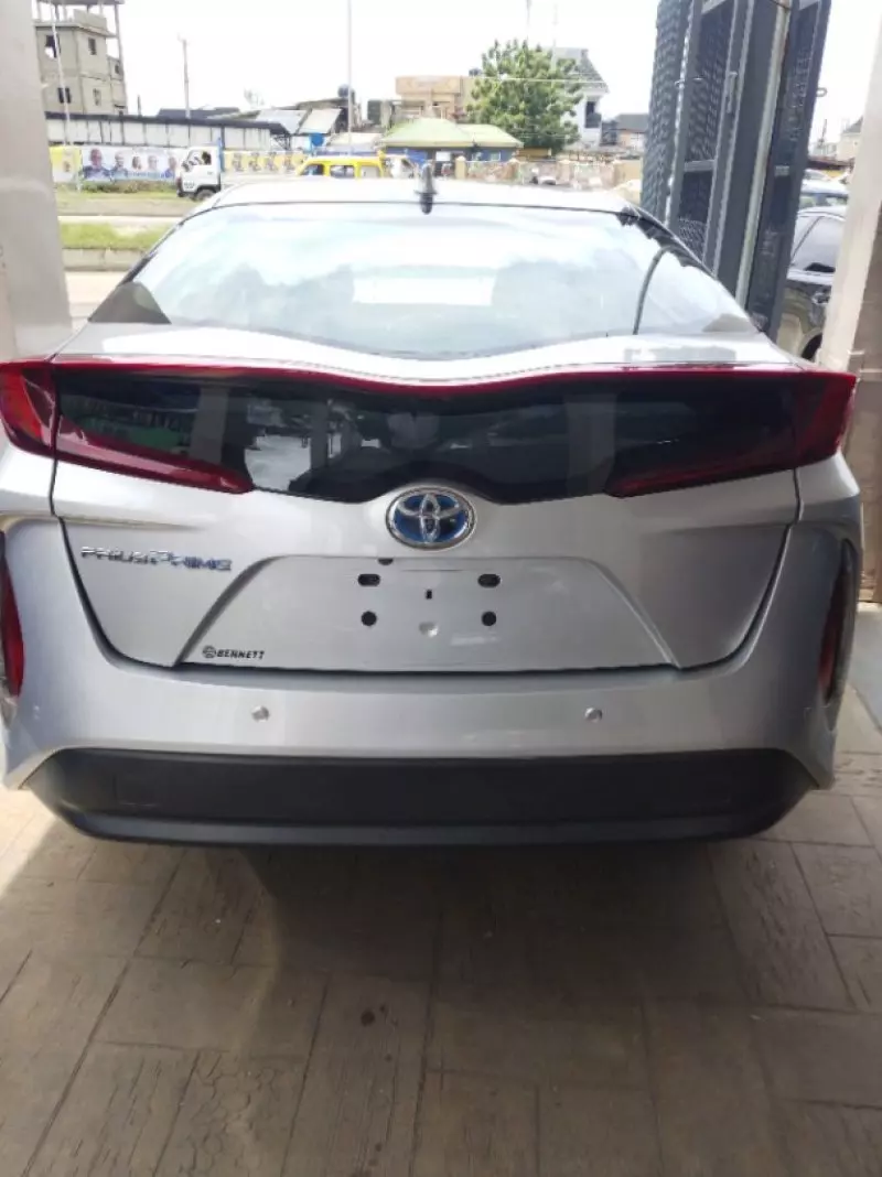 TOYOTA Prius Prime (PHEV)   - 2017