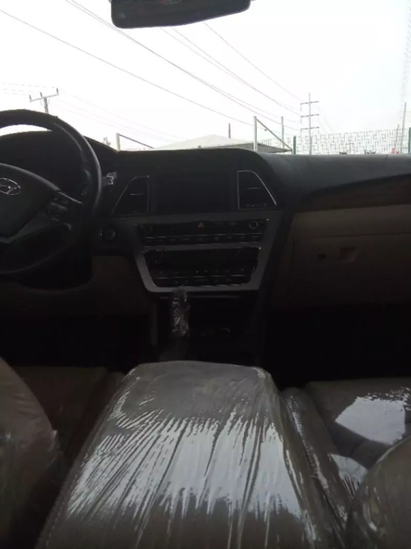 Hyundai Sonata   - 2015