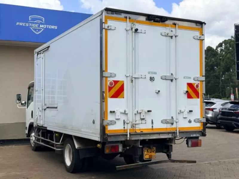 Isuzu Elf   - 2016
