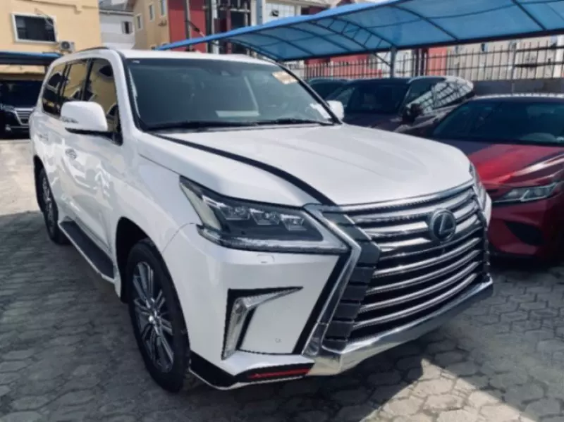 Lexus LX 570   - 2016