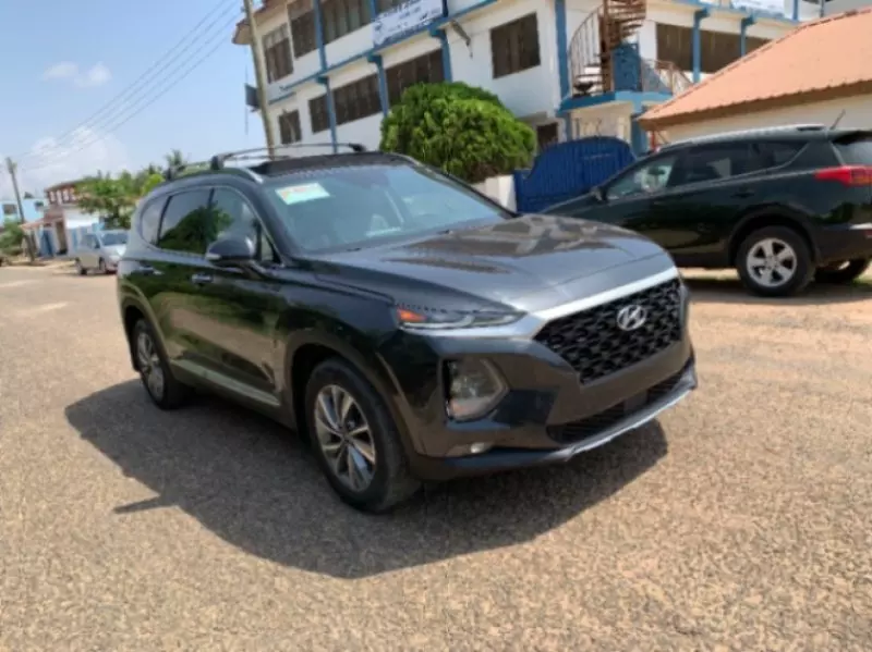 Hyundai Santa Fe   - 2020