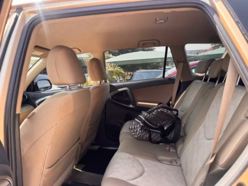 Toyota RAV 4   - 2009