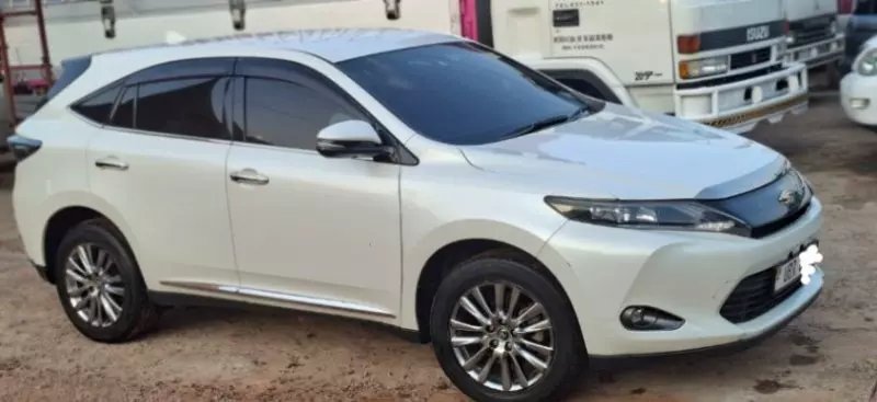 Toyota Harrier hybrid - 2015