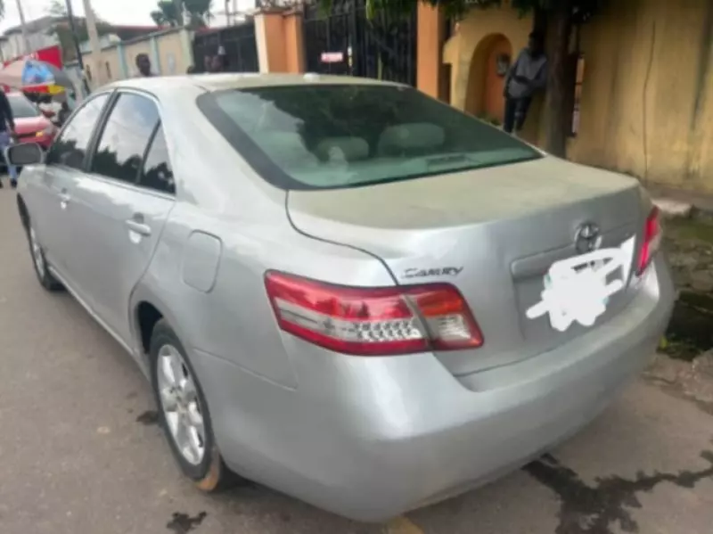 TOYOTA Camry   - 2011