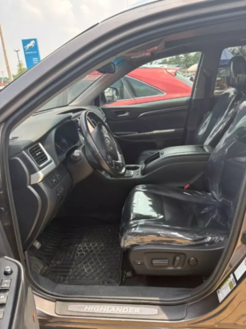 TOYOTA Highlander   - 2015
