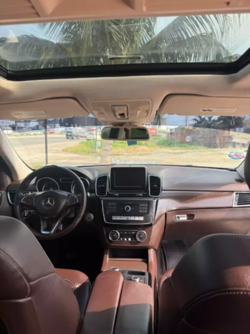 Mercedes-Benz GLE 400   - 2017