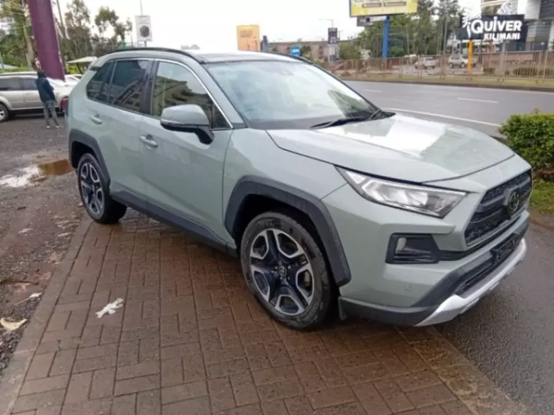 Toyota RAV 4   - 2020