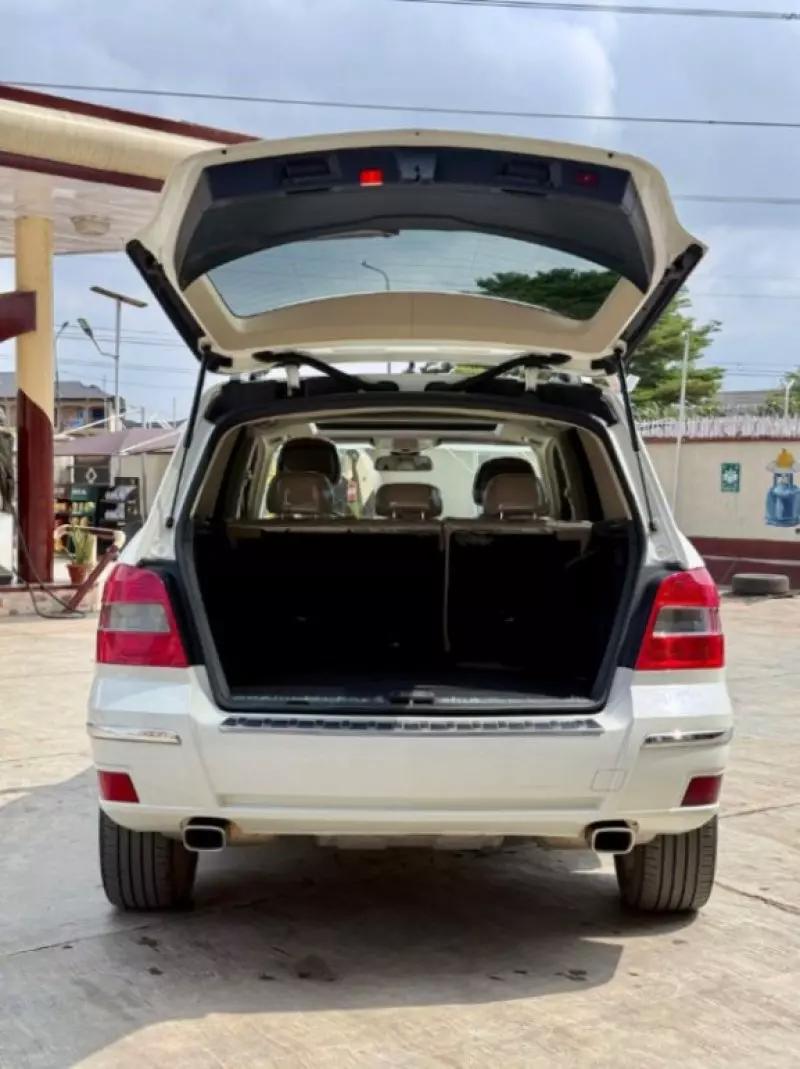 Mercedes-Benz GLK 350   - 2010