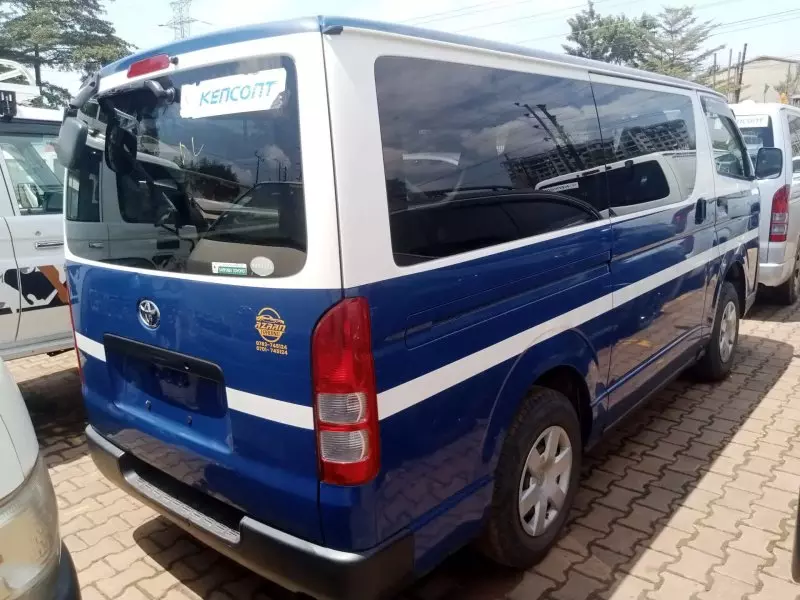 Toyota Hiace   - 2014