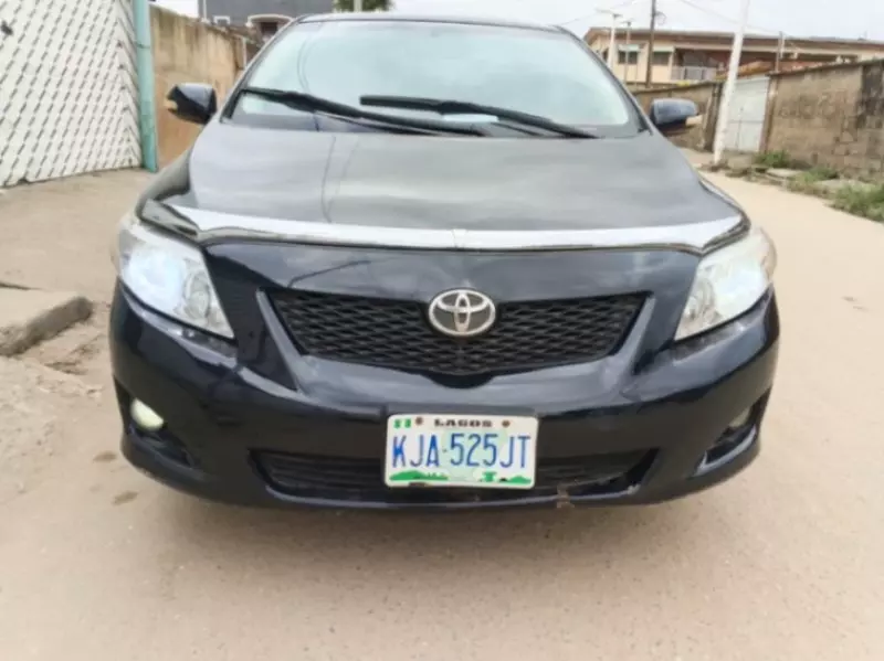 TOYOTA Corolla - 2009