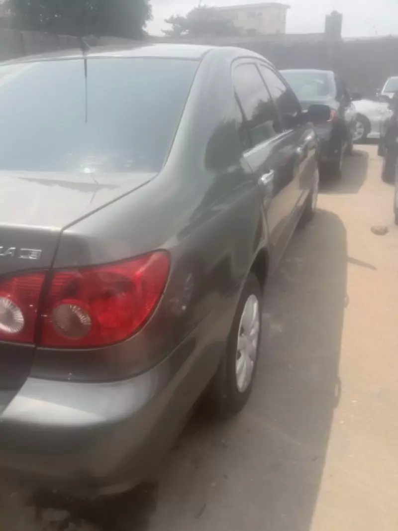 Toyota Corolla   - 2007