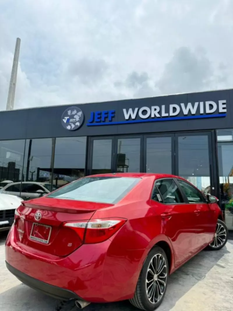 Toyota Corolla   - 2013