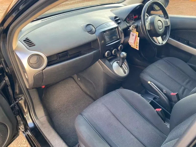 Mazda Demio   - 2011