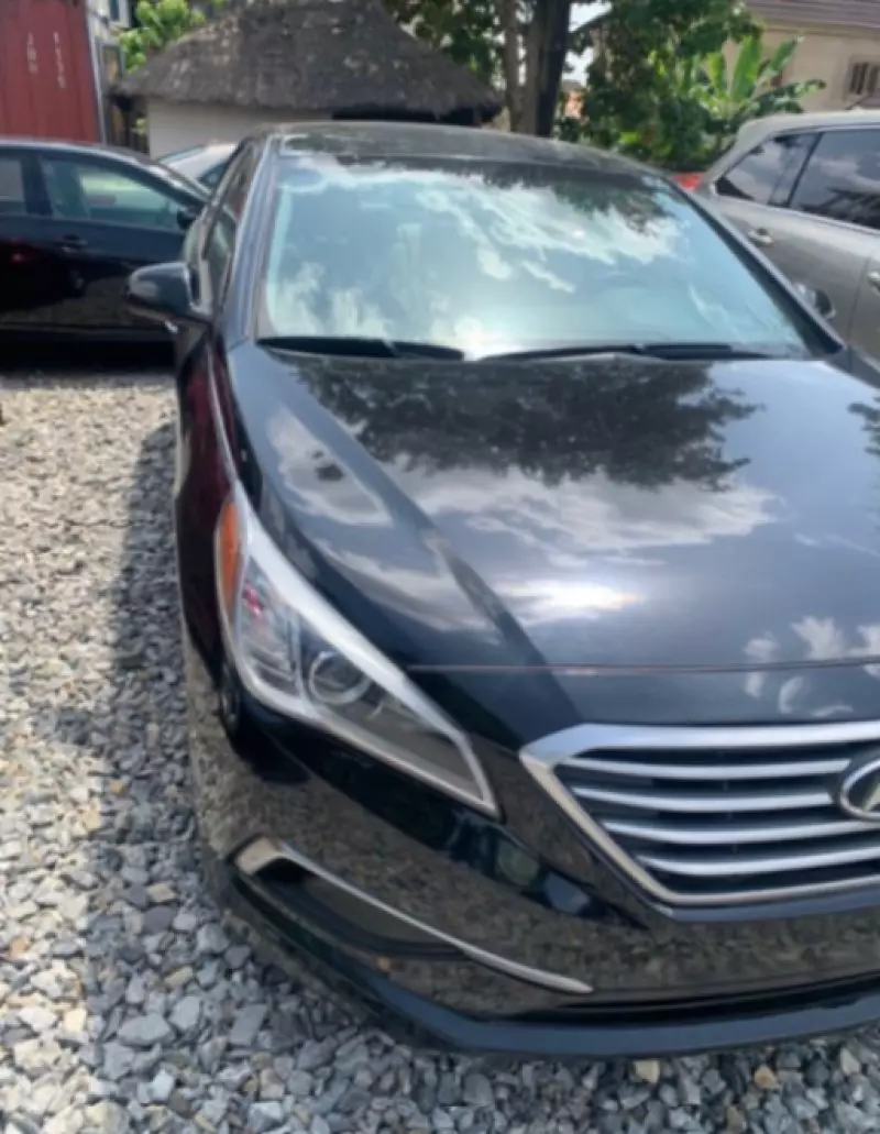 Hyundai Sonata   - 2016