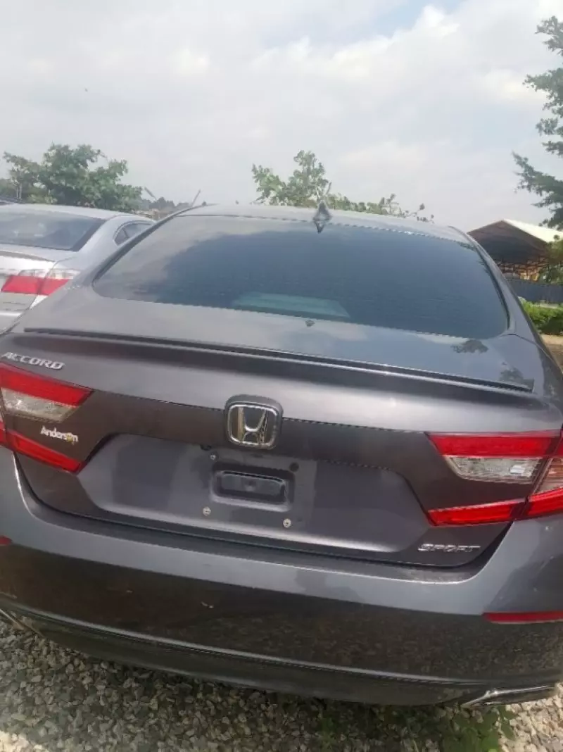Honda Accord   - 2020