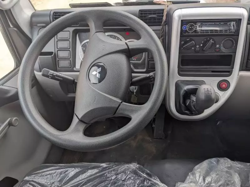 Mitsubishi Fuso Canter   - 2025