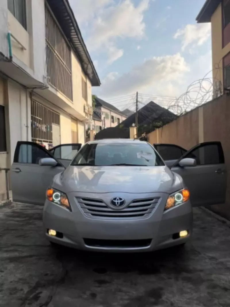 Toyota Camry - 2008