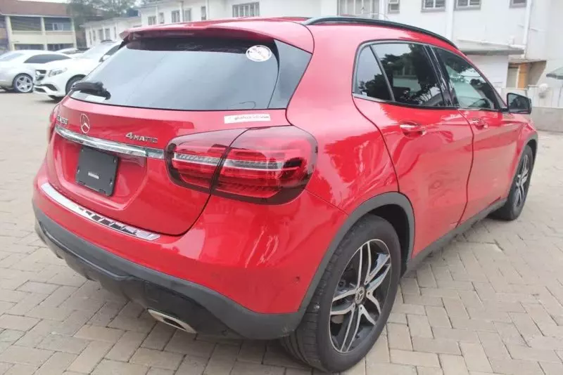 Mercedes-Benz GLA 250   - 2019