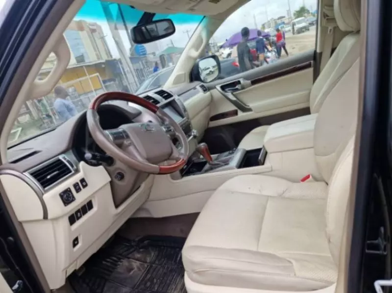 Lexus GX 460   - 2012